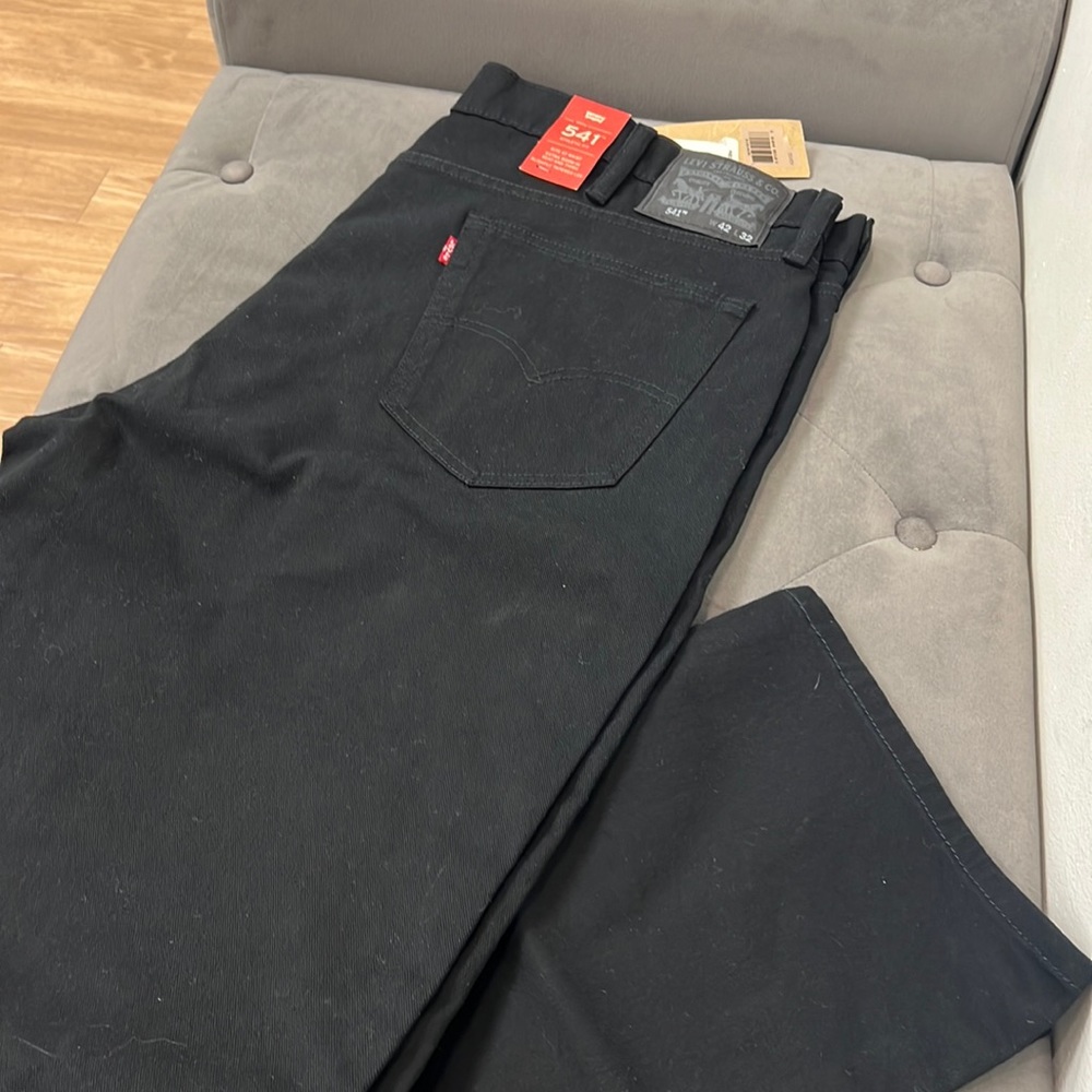 New Black Levi’s denim with black threading 541 athletic taper fit. Size 42 x 32